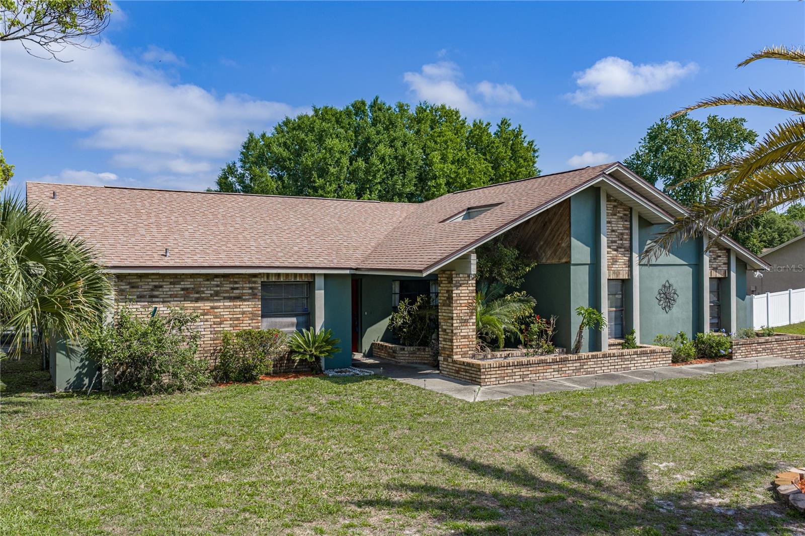 Image 9 of 73 For 25317 Tradewinds Drive