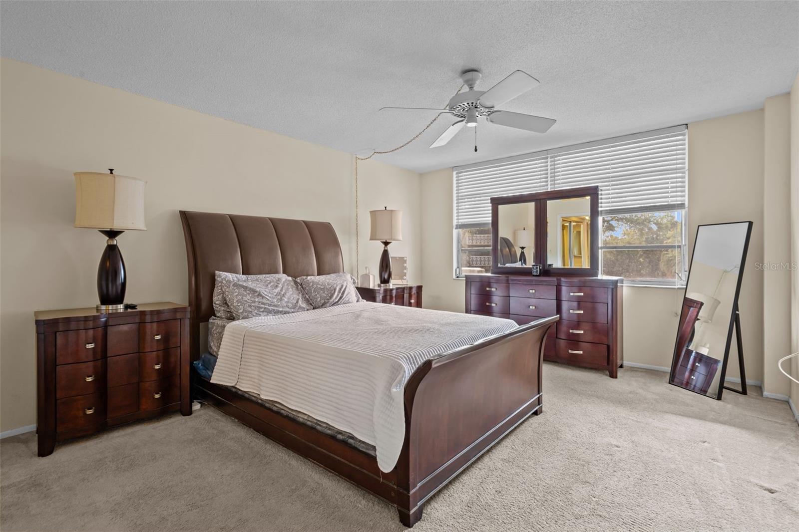 Image 14 of 26 For 1009 Pearce Drive 206