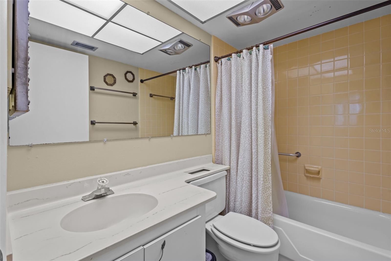 Image 20 of 26 For 1009 Pearce Drive 206