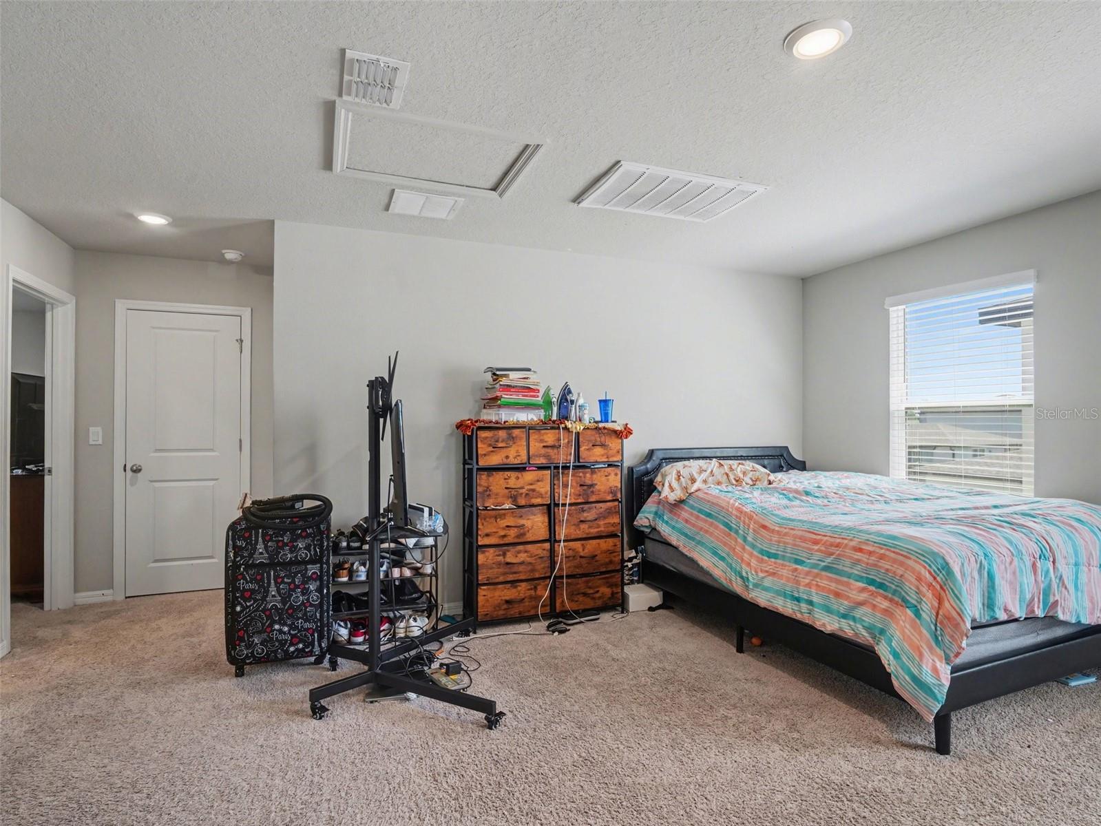 Image 17 of 31 For 7144 Boggy Creek Place