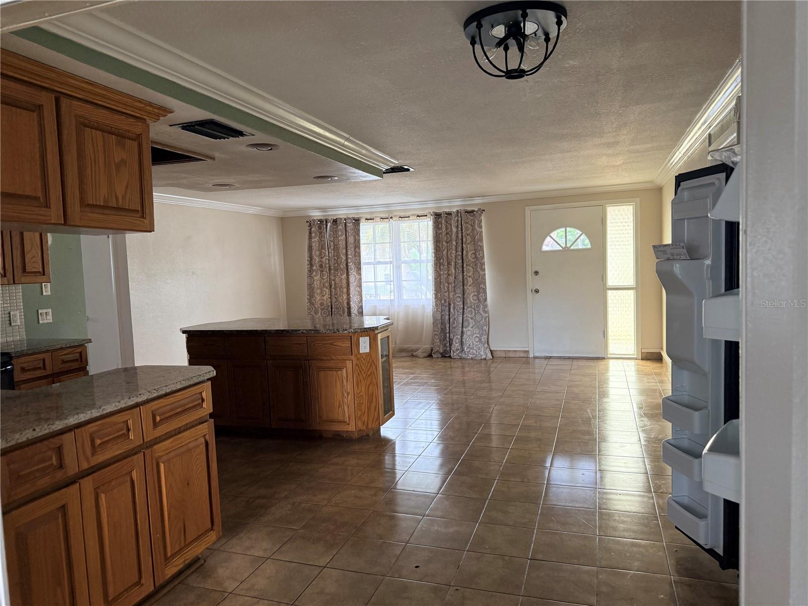 Image 3 of 15 For 10836 Leeds Road