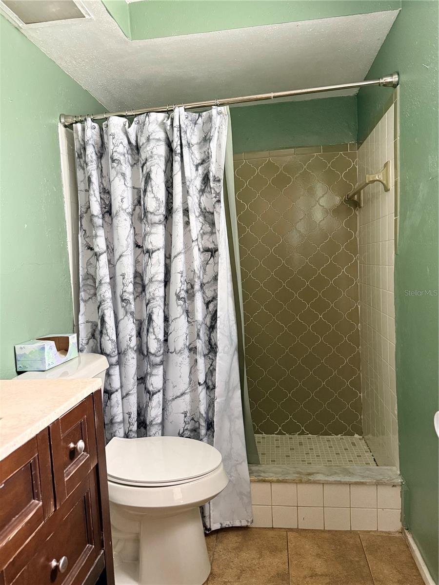 Image 8 of 15 For 10836 Leeds Road