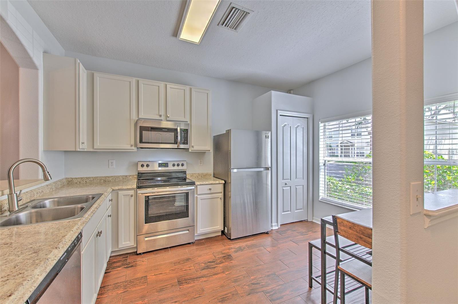 Image 4 of 21 For 3456 High Hampton Circle