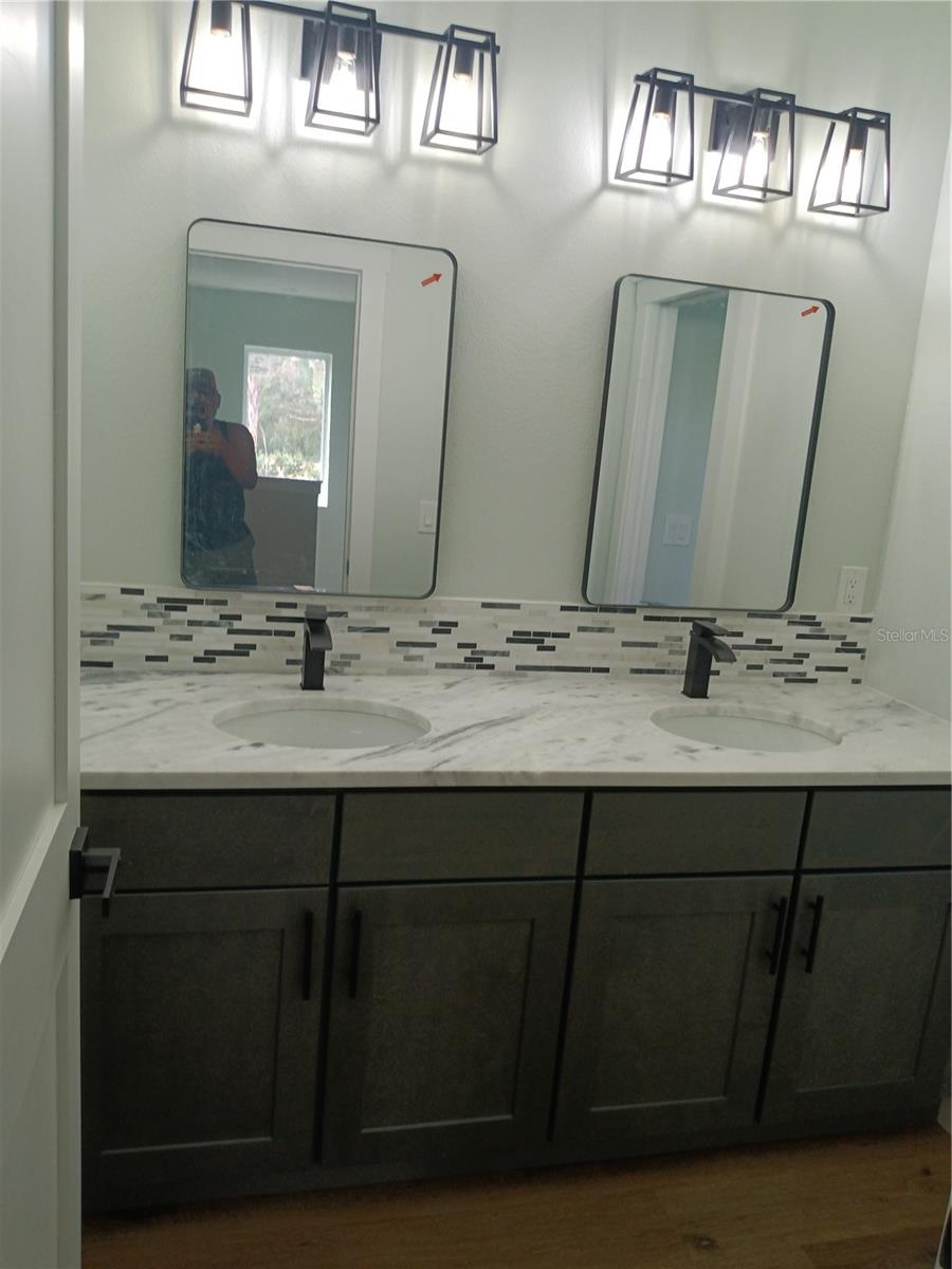 Image 7 of 10 For 5907 Eustace Avenue