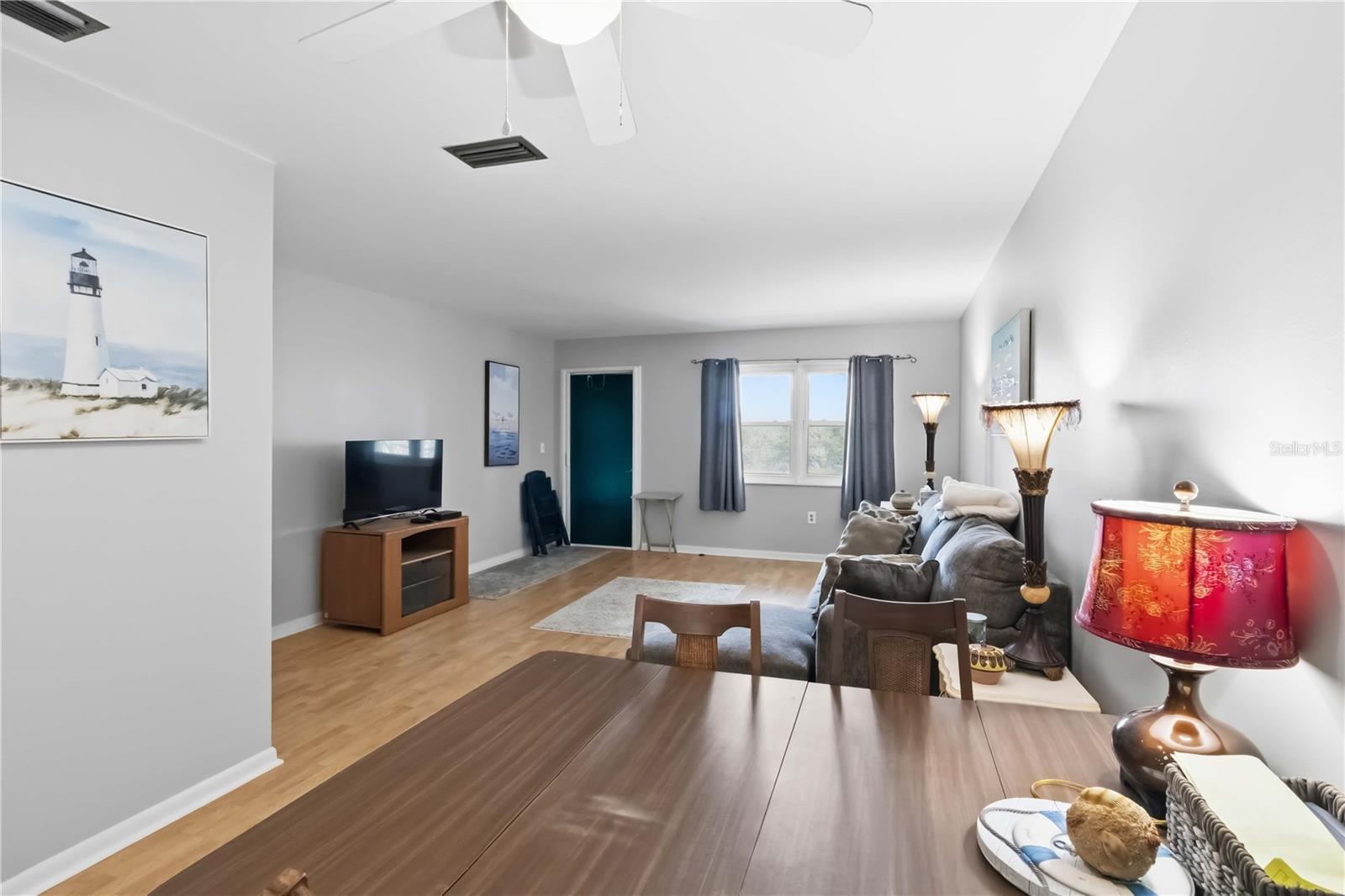 Image 7 of 20 For 6000 20th Street N 144