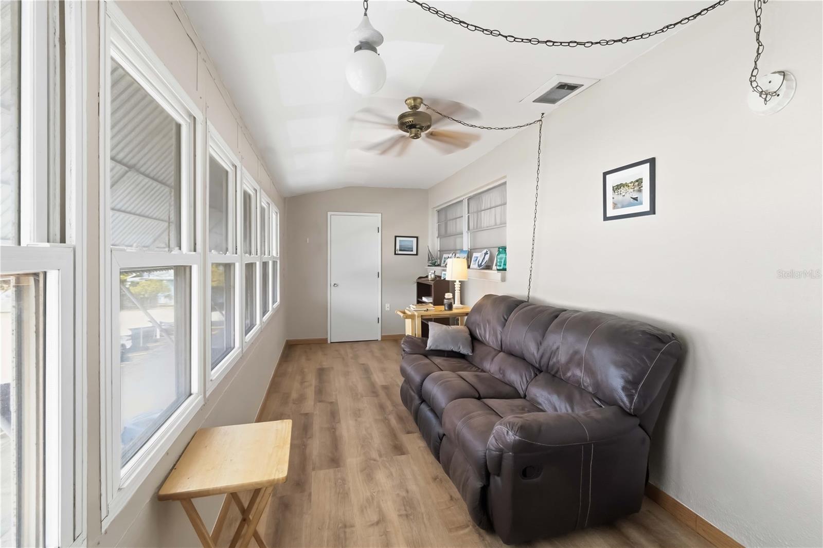 Image 9 of 20 For 6000 20th Street N 144