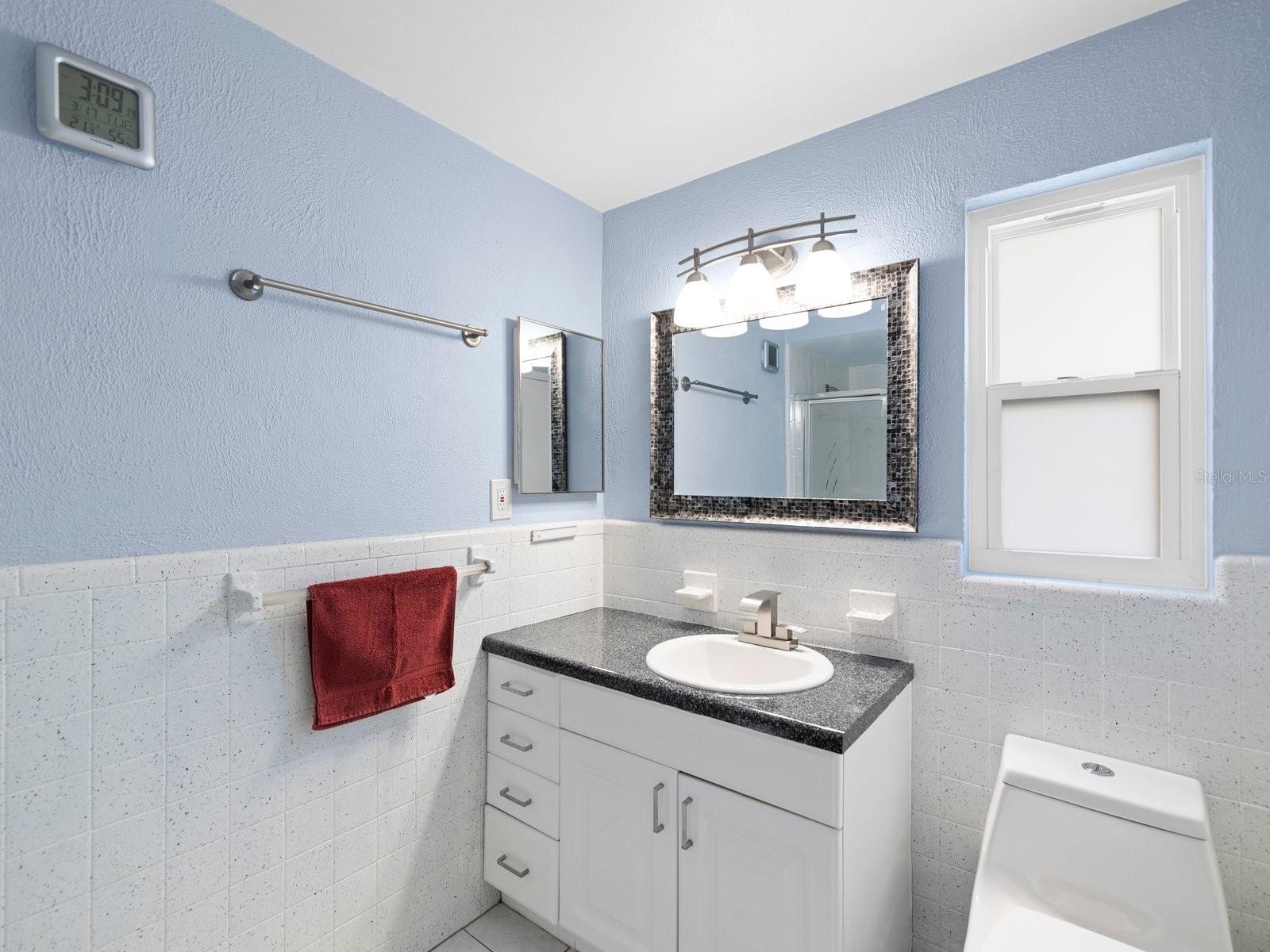 Image 15 of 25 For 2086 Lakewood Drive