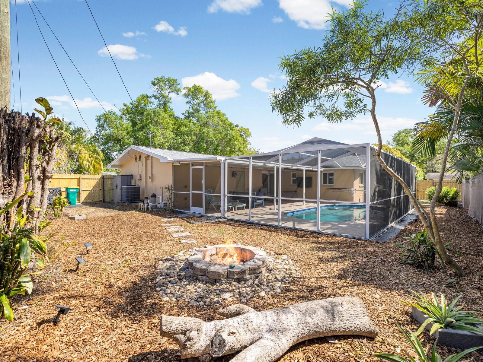 Image 4 of 25 For 2086 Lakewood Drive