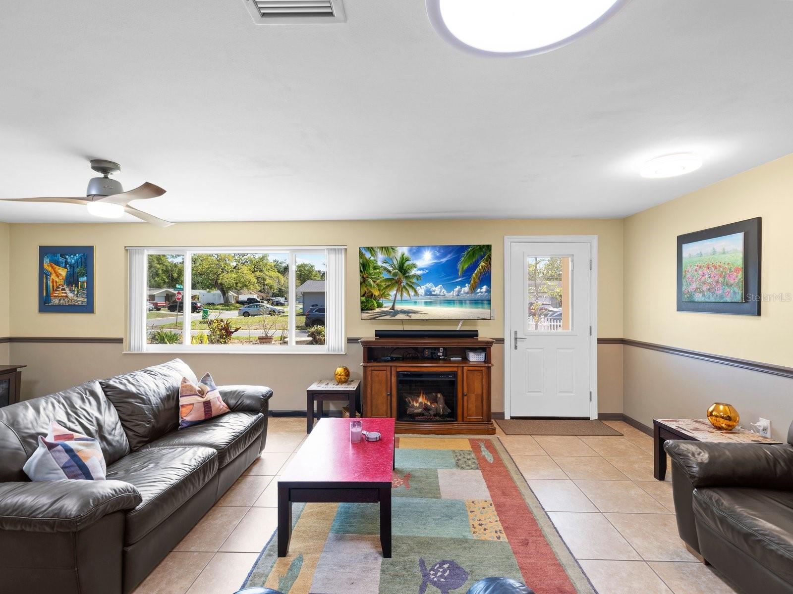 Image 5 of 25 For 2086 Lakewood Drive