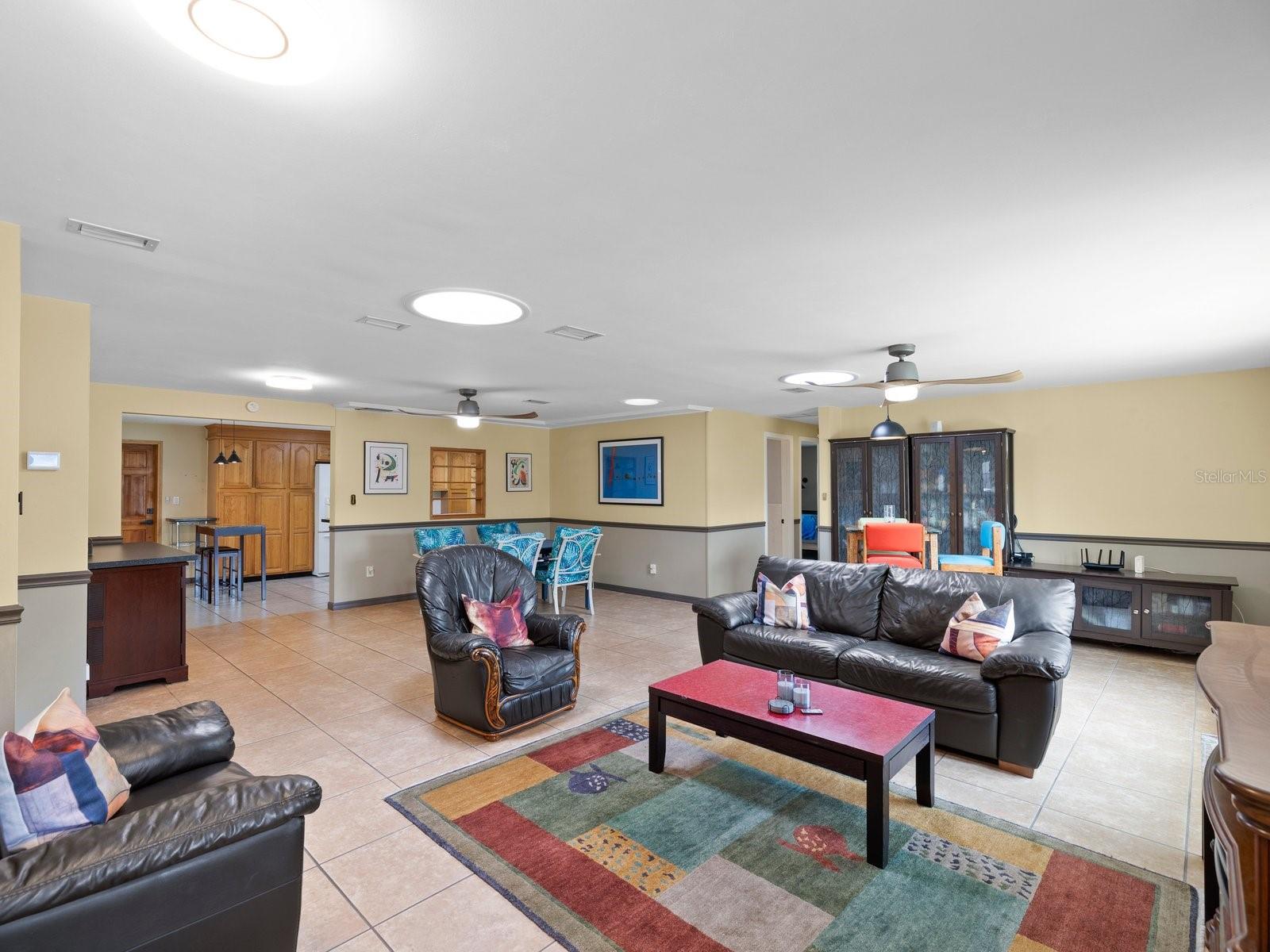 Image 9 of 25 For 2086 Lakewood Drive