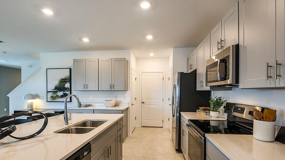 Image 22 of 33 For 743 Hazelwood Court