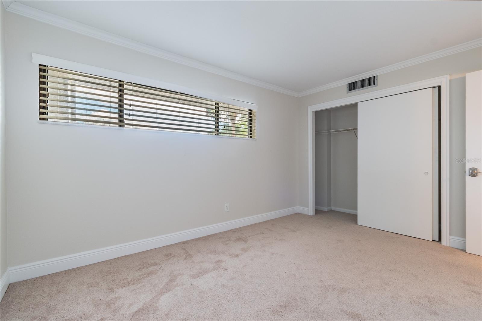 Image 26 of 42 For 13618 Greenfield  305