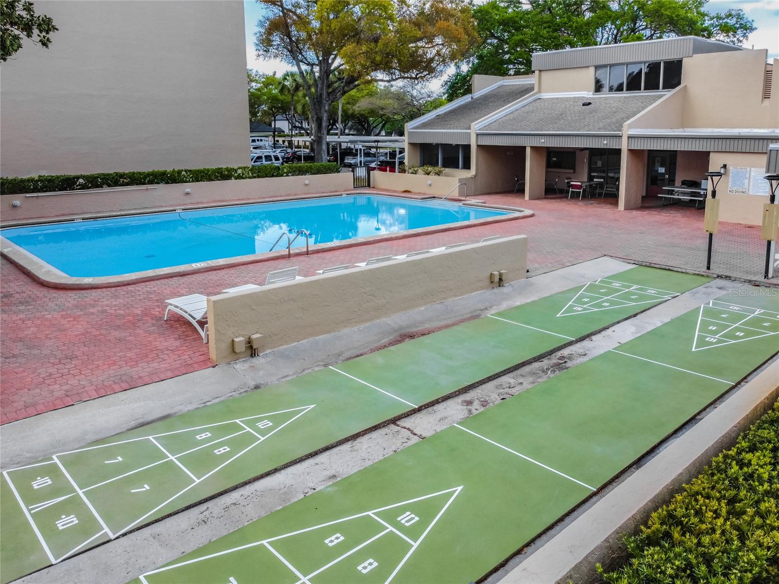 Image 36 of 42 For 13618 Greenfield  305