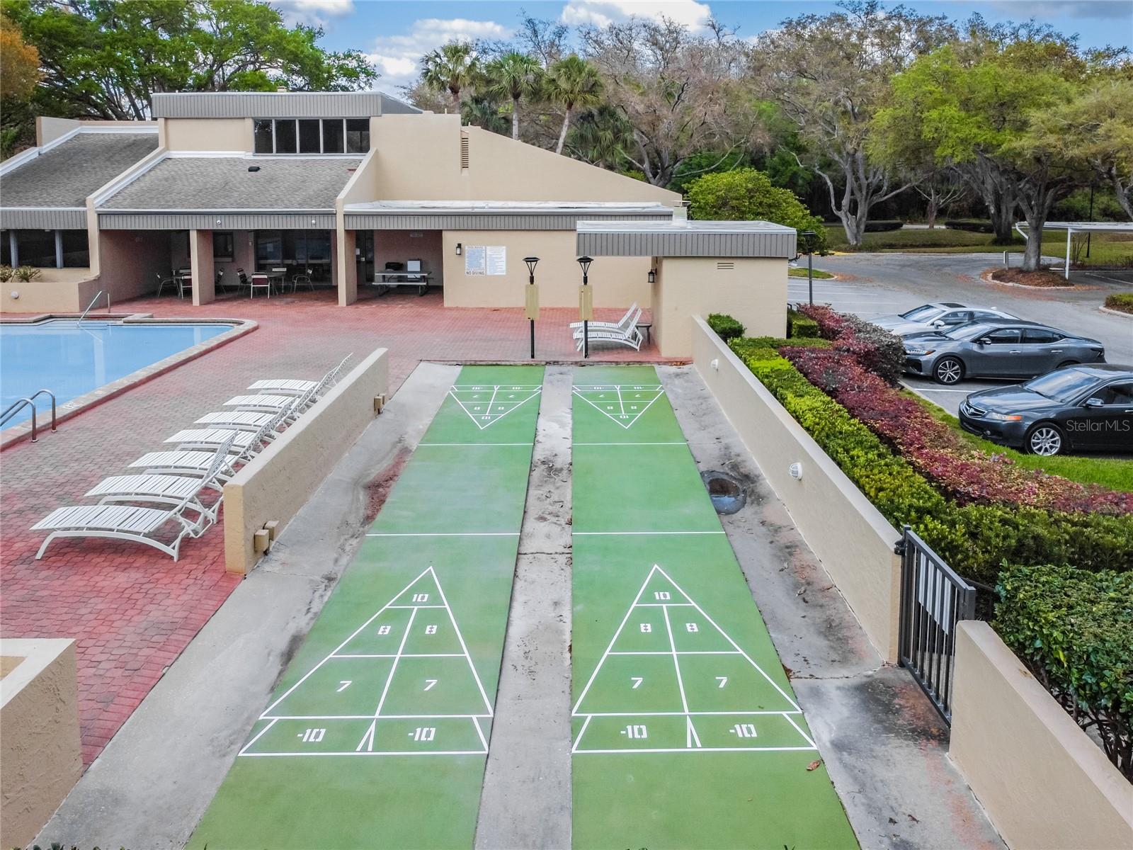 Image 37 of 42 For 13618 Greenfield  305