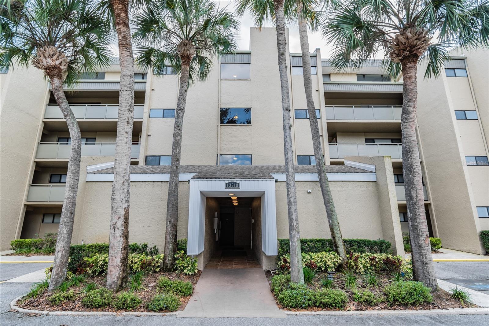 Image 41 of 42 For 13618 Greenfield  305