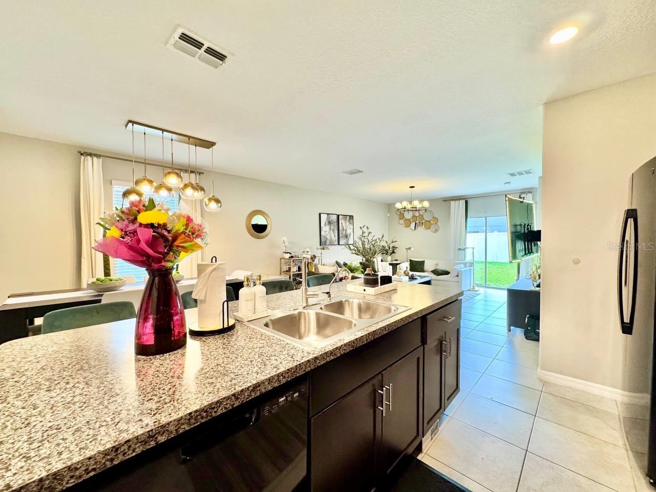 Listing photo id 12 for 7309 Canterbury Bells Court