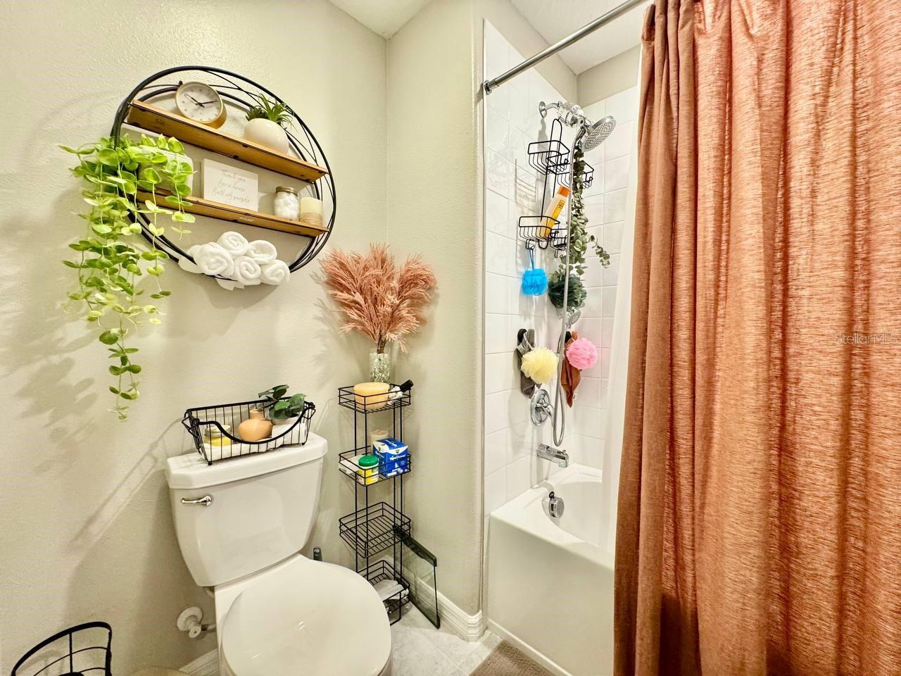 Listing photo id 35 for 7309 Canterbury Bells Court