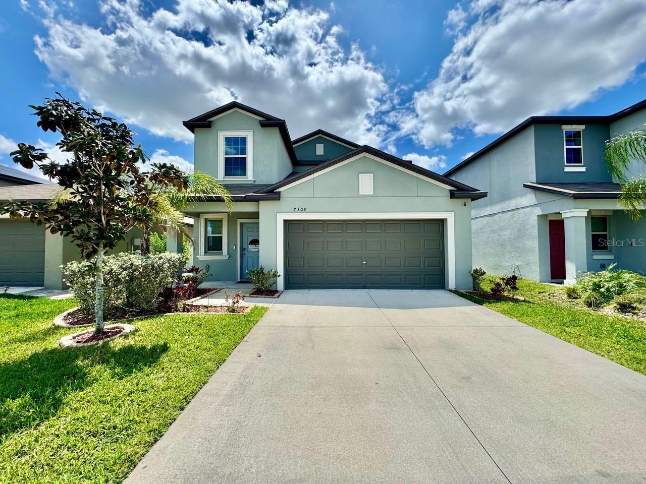 Listing photo id 2 for 7309 Canterbury Bells Court