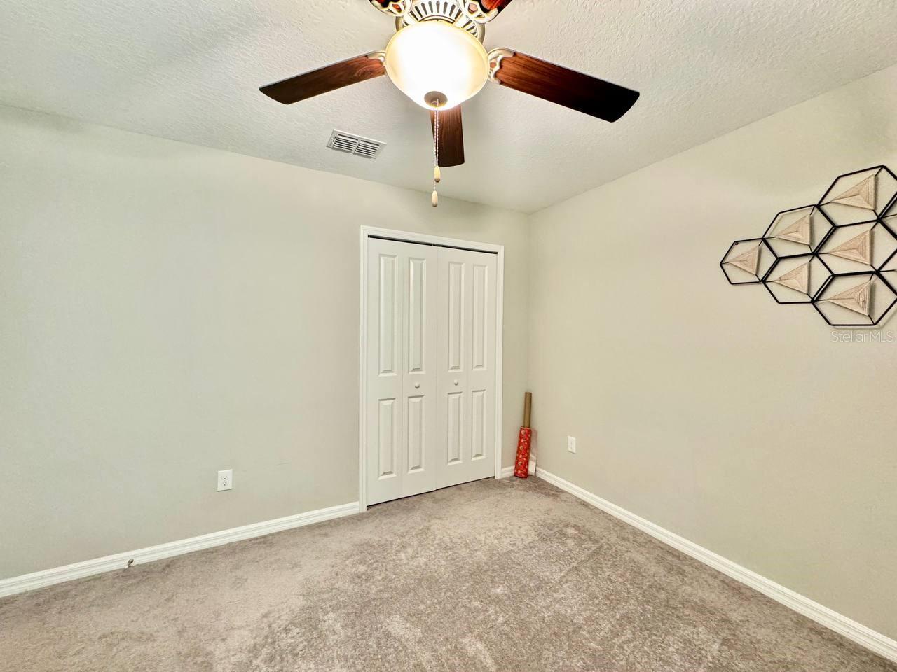 Listing photo id 38 for 7309 Canterbury Bells Court