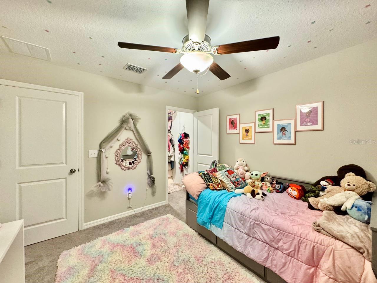 Listing photo id 41 for 7309 Canterbury Bells Court