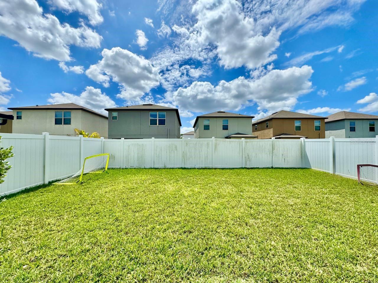 Listing photo id 42 for 7309 Canterbury Bells Court