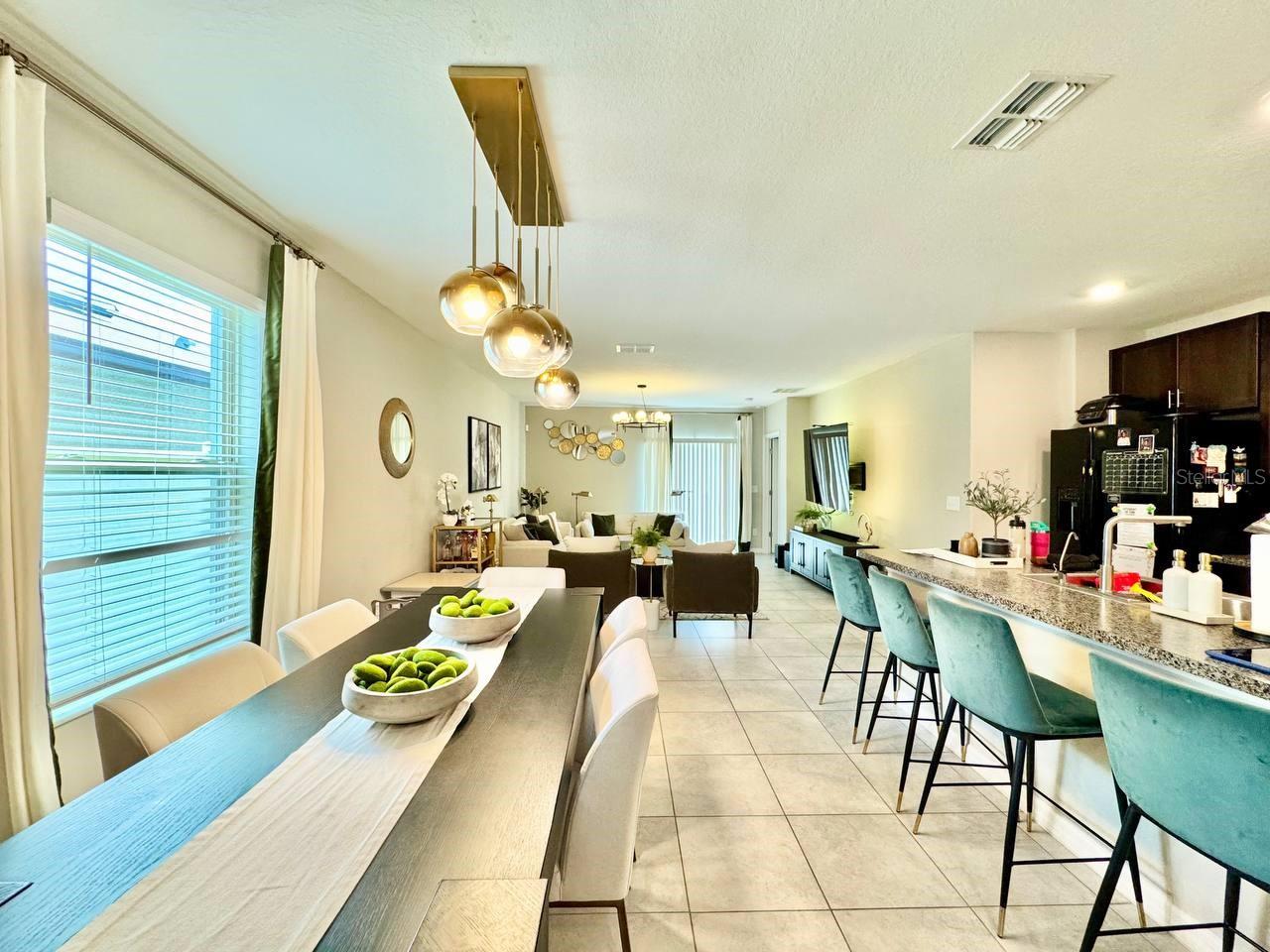 Listing photo id 5 for 7309 Canterbury Bells Court