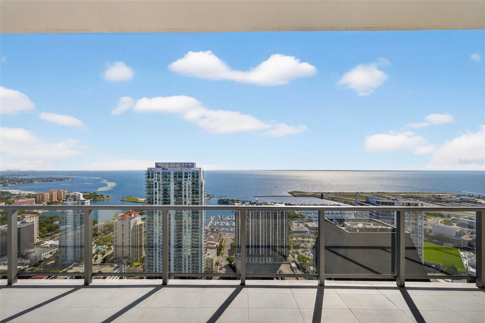 Image 15 of 70 For 275 1st Avenue S 4202