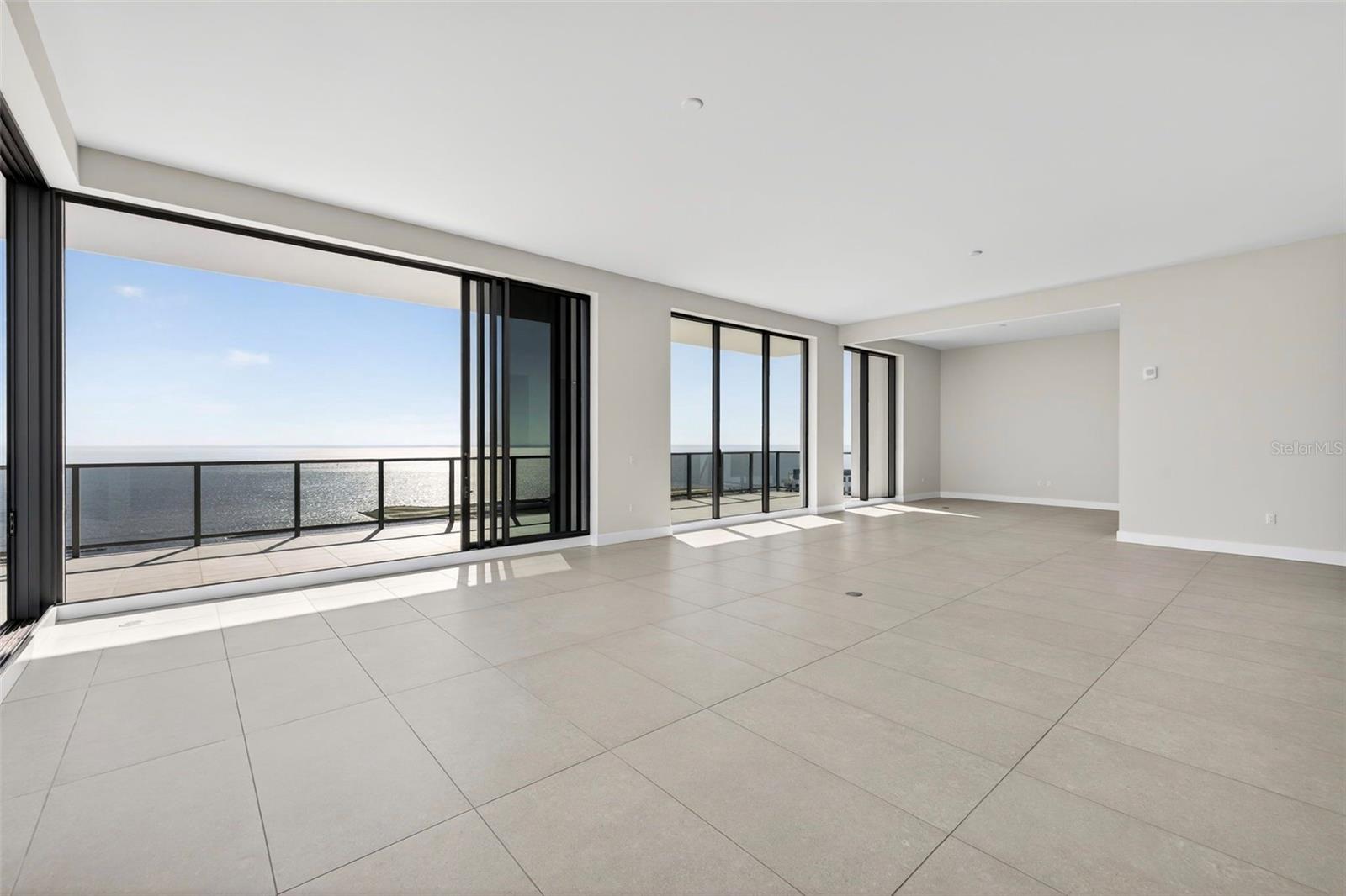 Image 25 of 70 For 275 1st Avenue S 4202