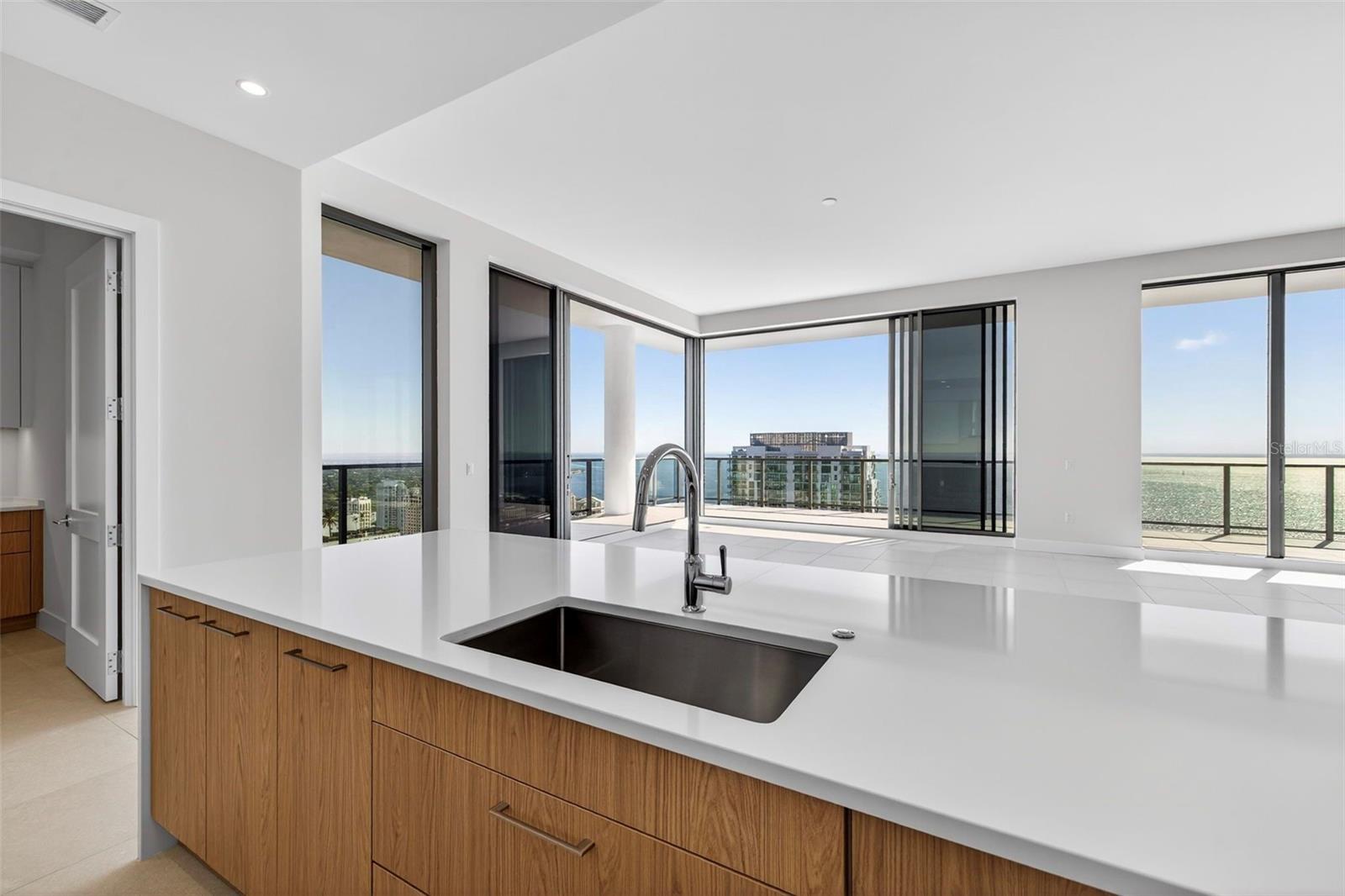 Image 30 of 70 For 275 1st Avenue S 4202