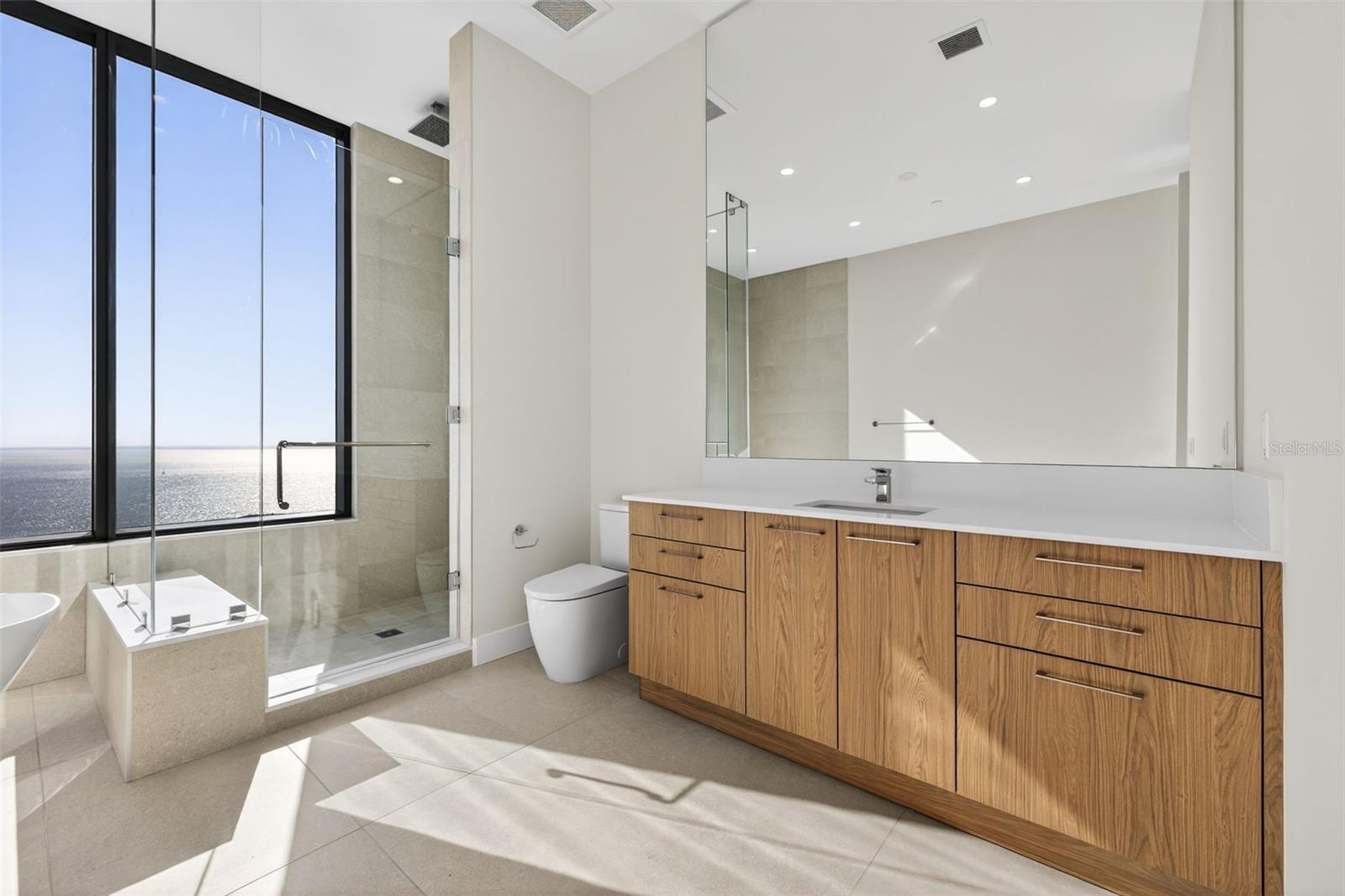 Image 35 of 70 For 275 1st Avenue S 4202