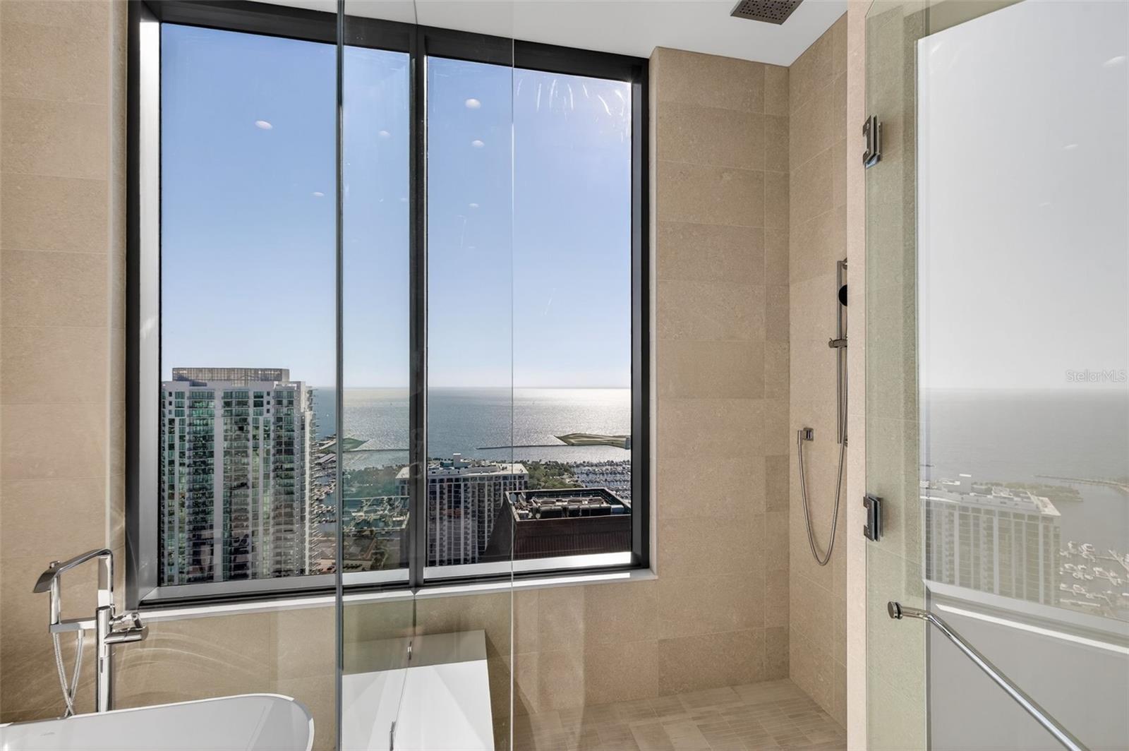 Image 37 of 70 For 275 1st Avenue S 4202