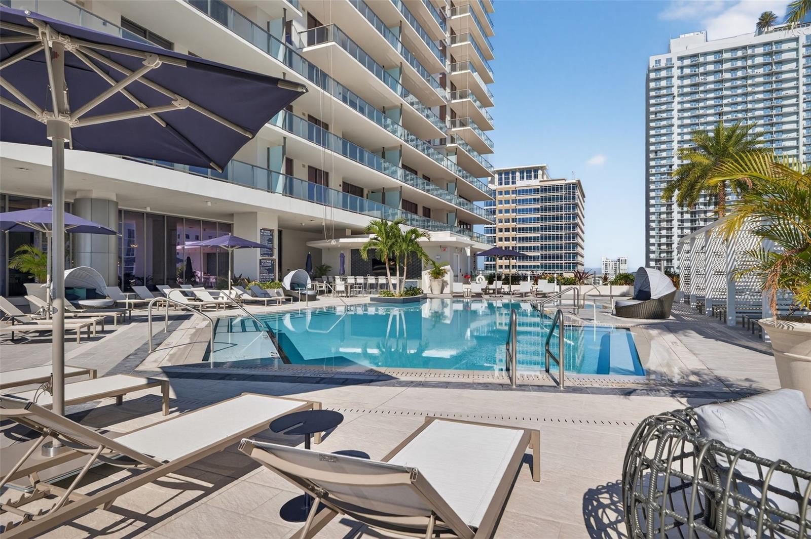 Image 45 of 70 For 275 1st Avenue S 4202