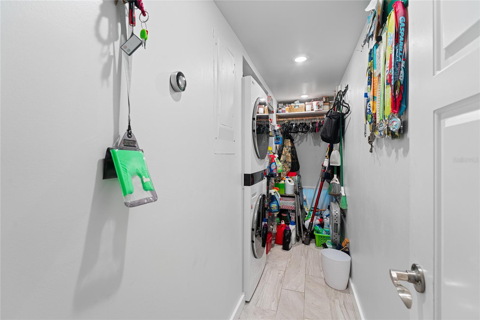 Image 20 of 41 For 5700 Mariner Street 304