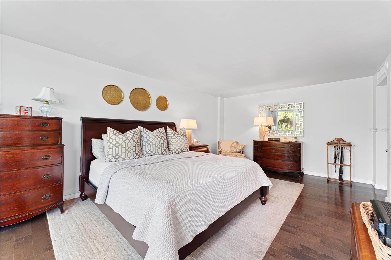 Image 22 of 41 For 5700 Mariner Street 304