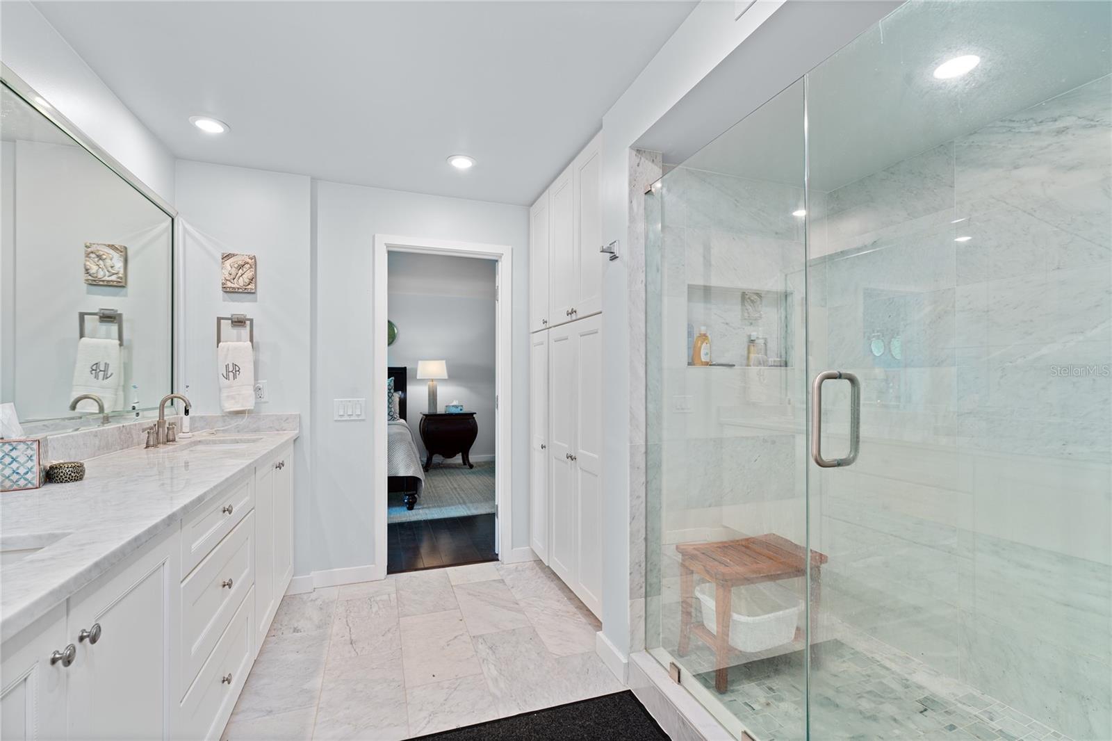 Image 24 of 41 For 5700 Mariner Street 304