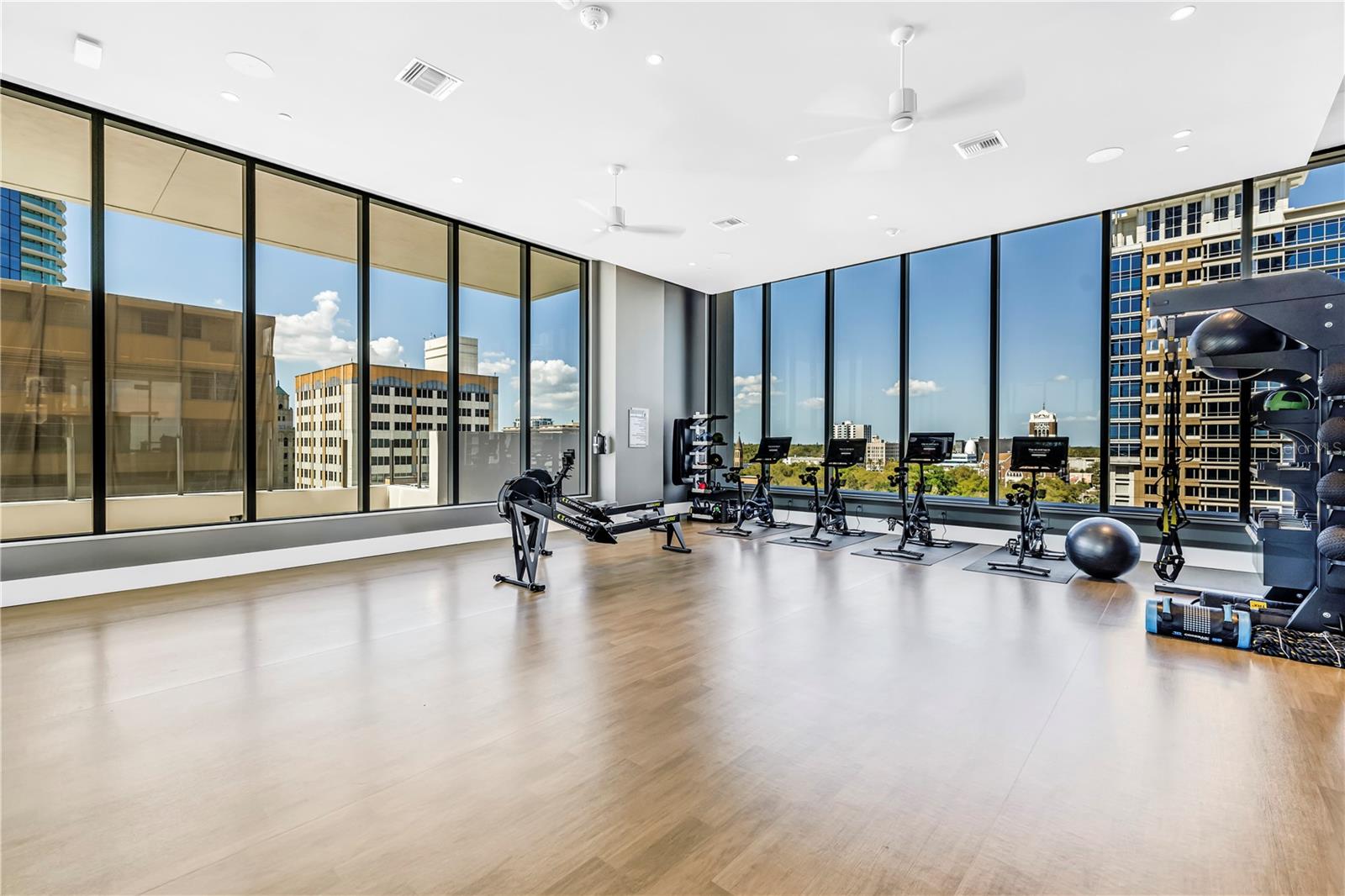 Image 54 of 68 For 275 1st Ave S  1608