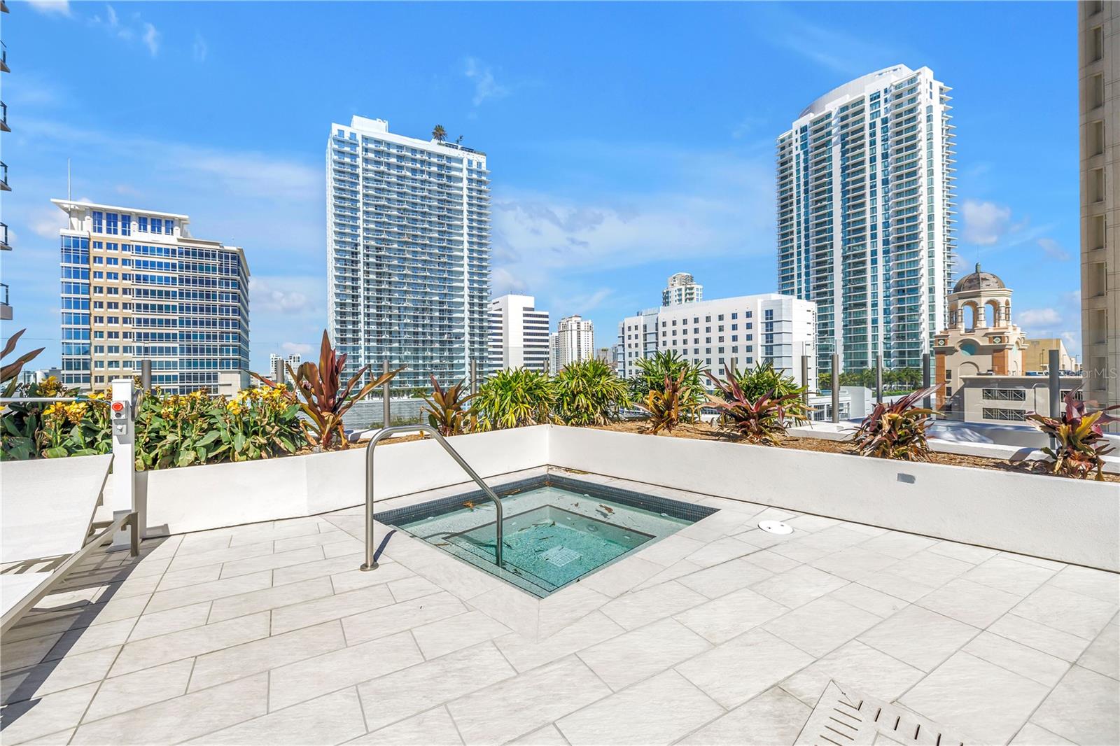 Image 61 of 68 For 275 1st Ave S  1608