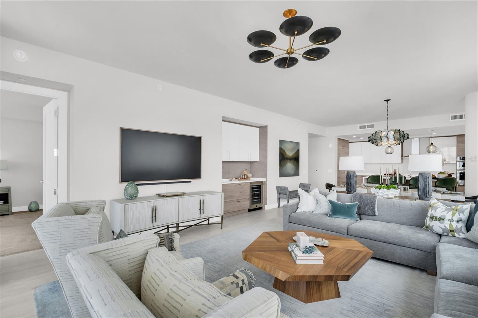 Image 11 of 100 For 301 1st Street S 903