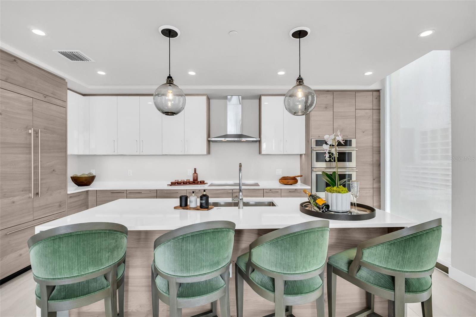 Image 25 of 100 For 301 1st Street S 903