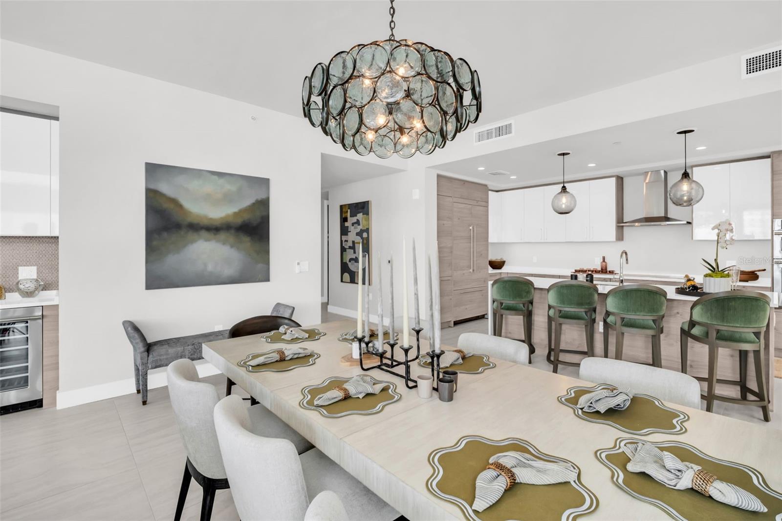 Image 27 of 100 For 301 1st Street S 903