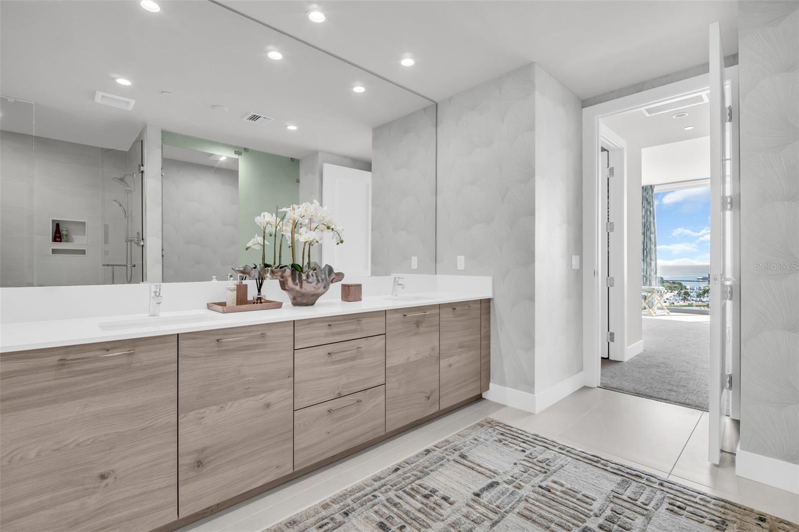 Image 31 of 100 For 301 1st Street S 903