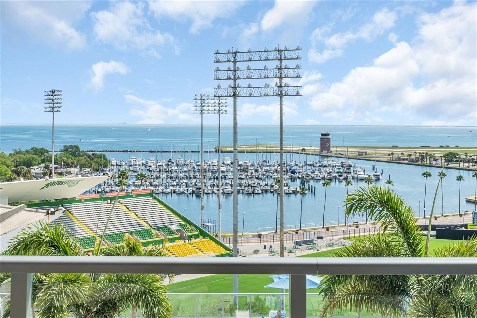 Image 38 of 100 For 301 1st Street S 903