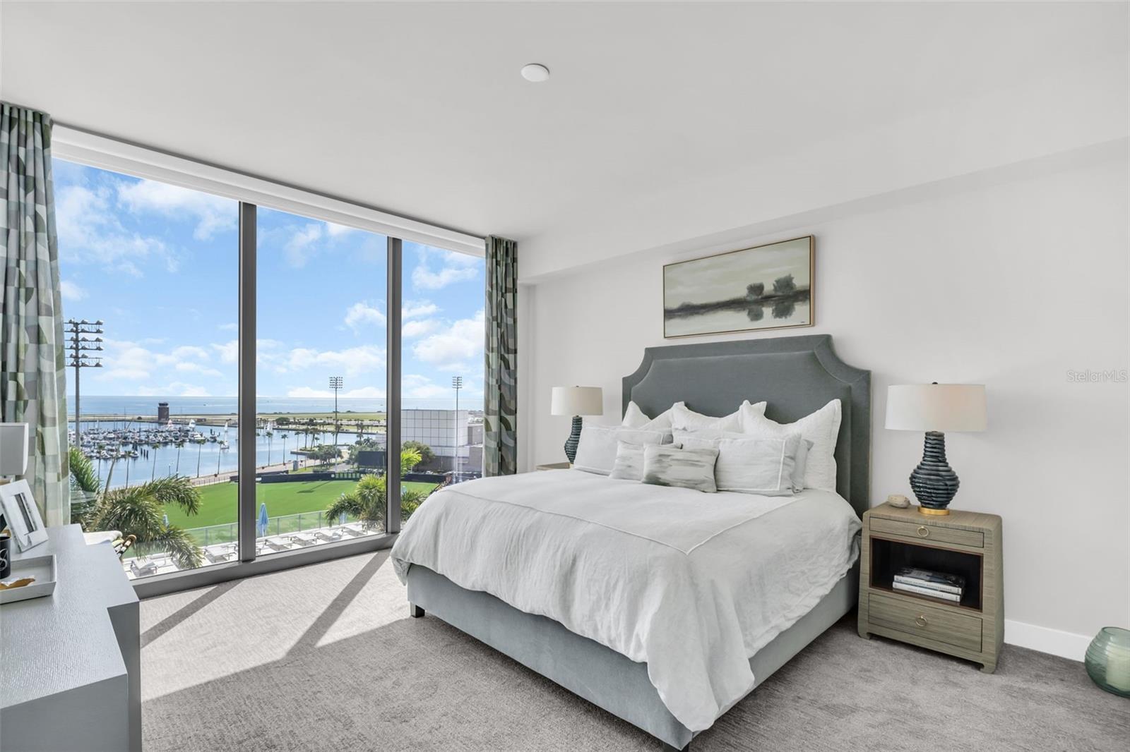 Image 43 of 100 For 301 1st Street S 903