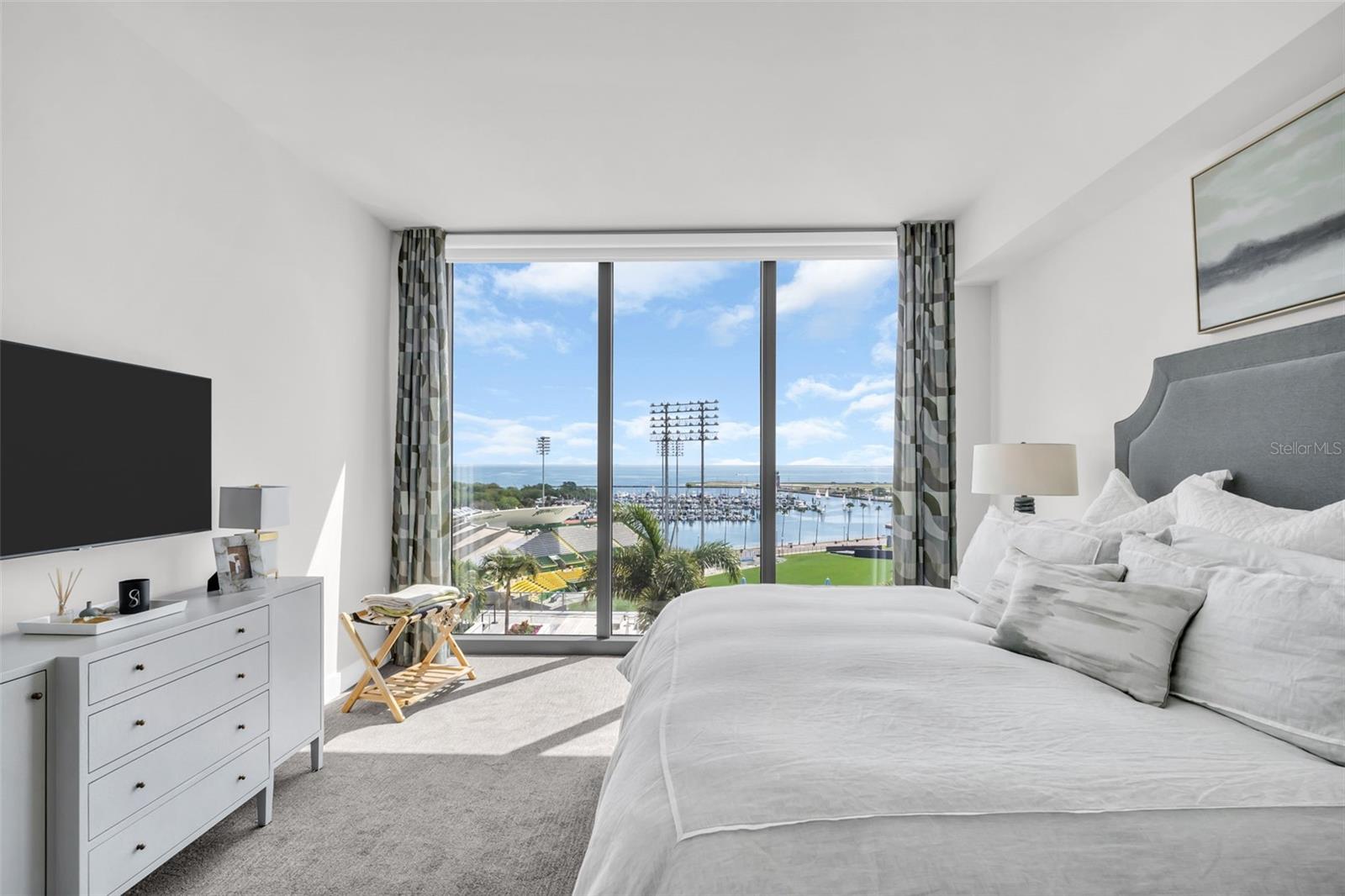 Image 45 of 100 For 301 1st Street S 903