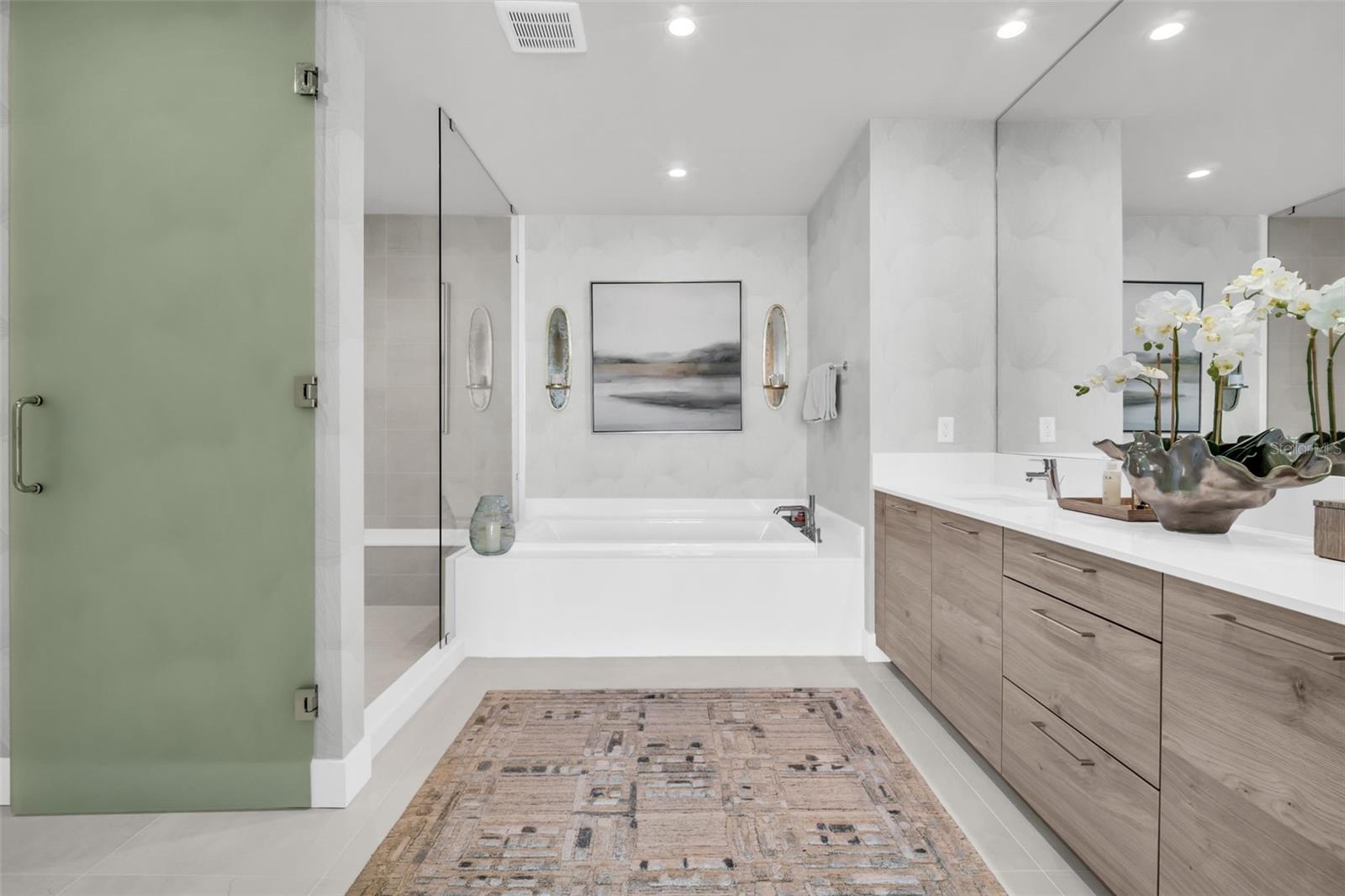 Image 49 of 100 For 301 1st Street S 903