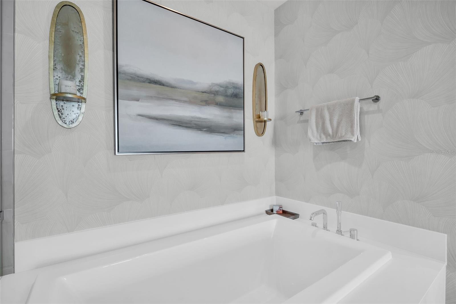 Image 51 of 100 For 301 1st Street S 903