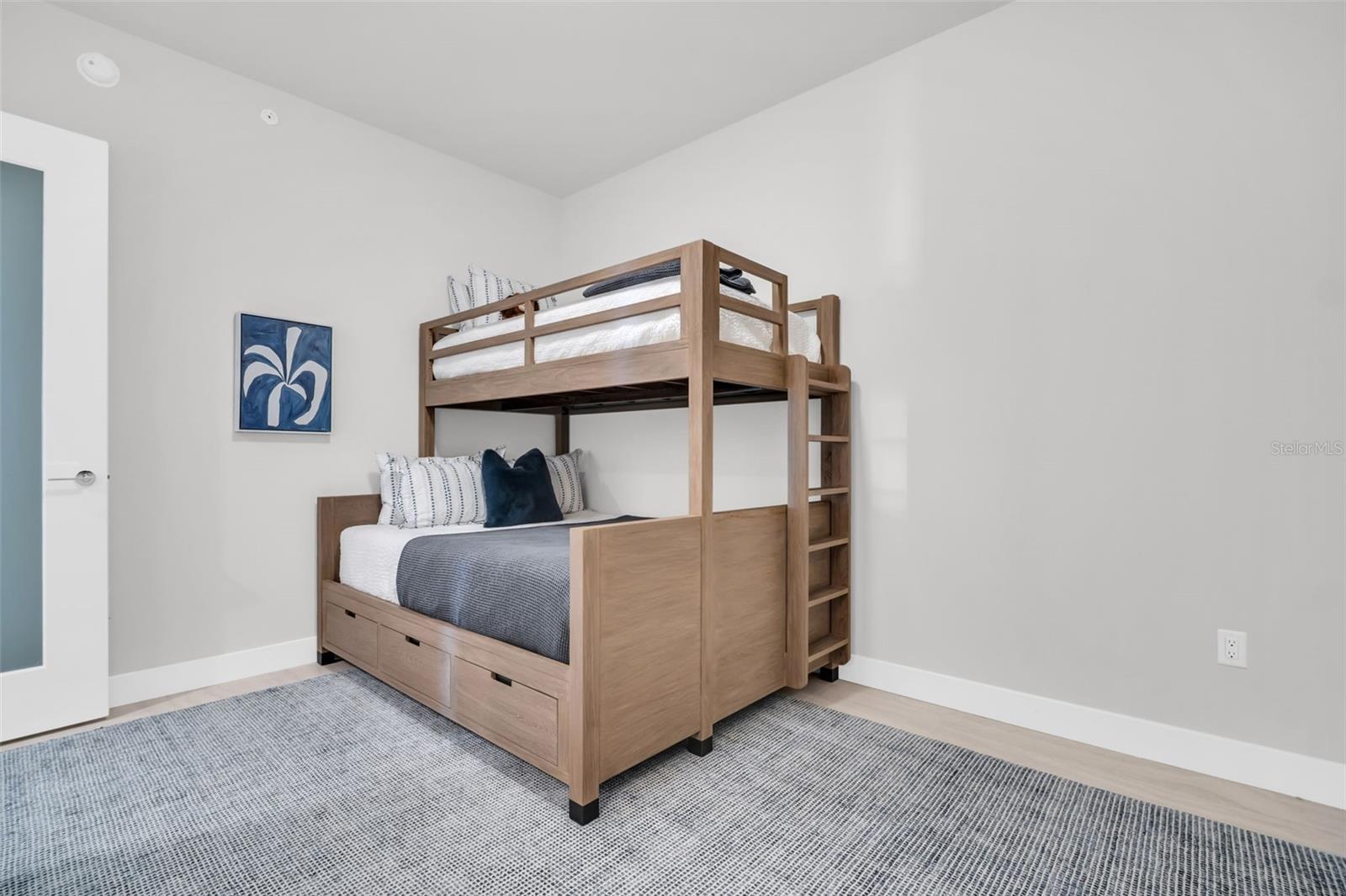 Image 57 of 100 For 301 1st Street S 903