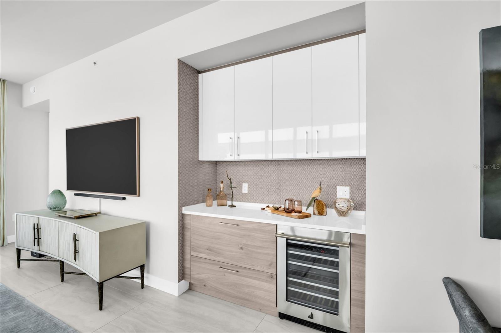 Image 8 of 100 For 301 1st Street S 903