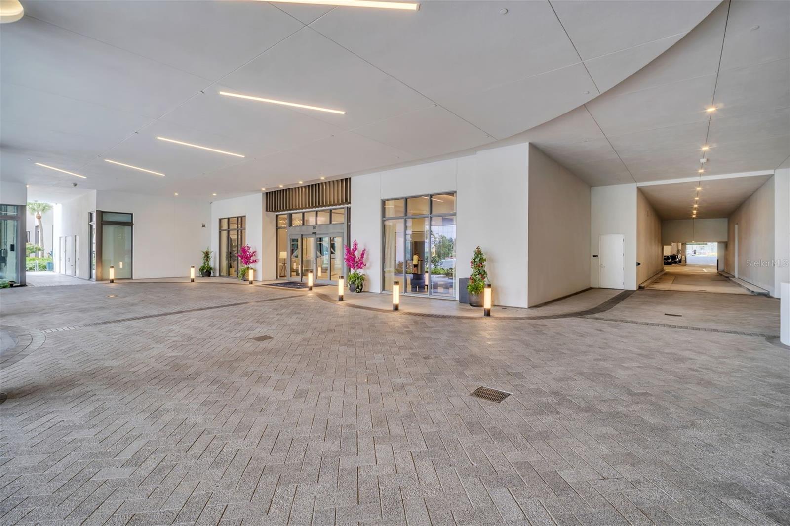 Image 93 of 100 For 301 1st Street S 903