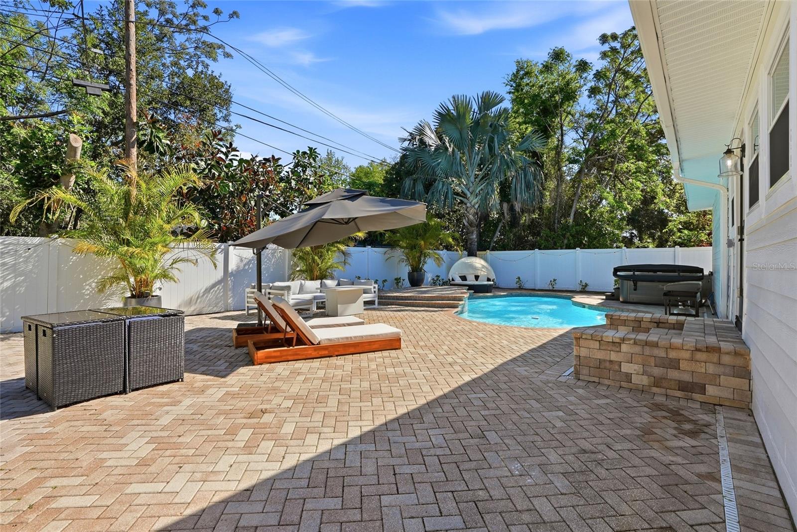 Image 3 of 49 For 521 51st Avenue S